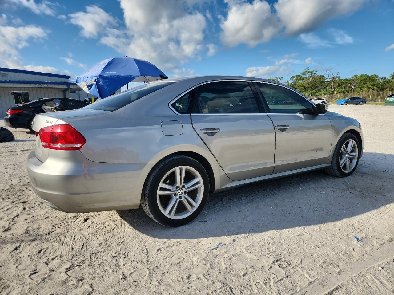 VOLKSWAGEN PASSAT SE