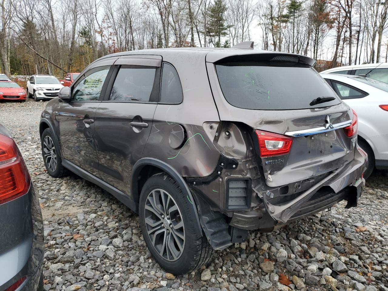 MITSUBISHI OUTLANDER ES