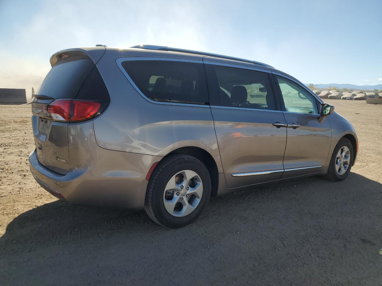 CHRYSLER PACIFICA HYBRID TOURING L