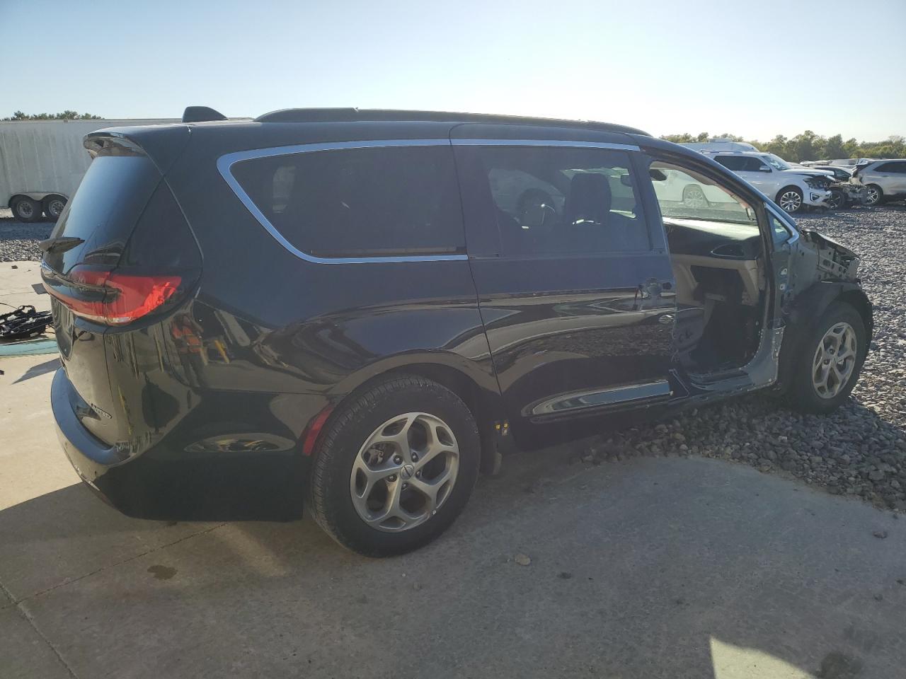 CHRYSLER PACIFICA LIMITED