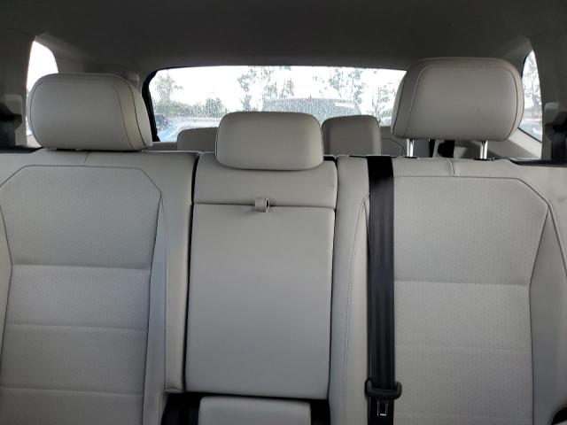 2018 VOLKSWAGEN TIGUAN SE 3VV3B7AX2JM210157