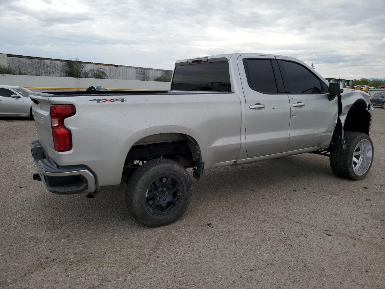 CHEVROLET SILVERADO K1500 LT