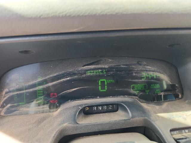 2002 FORD CROWN VICT #3309232616