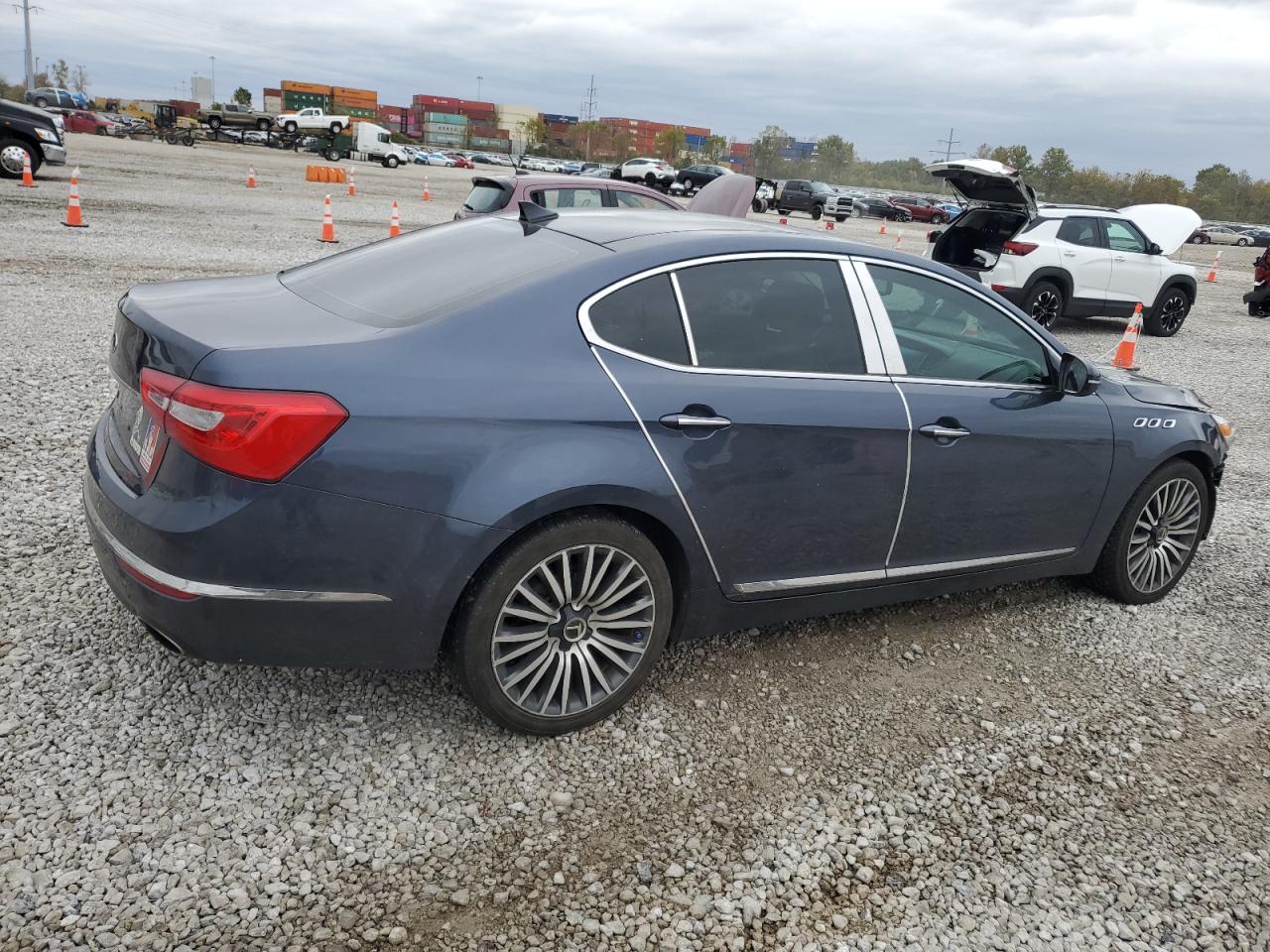 KIA CADENZA PREMIUM