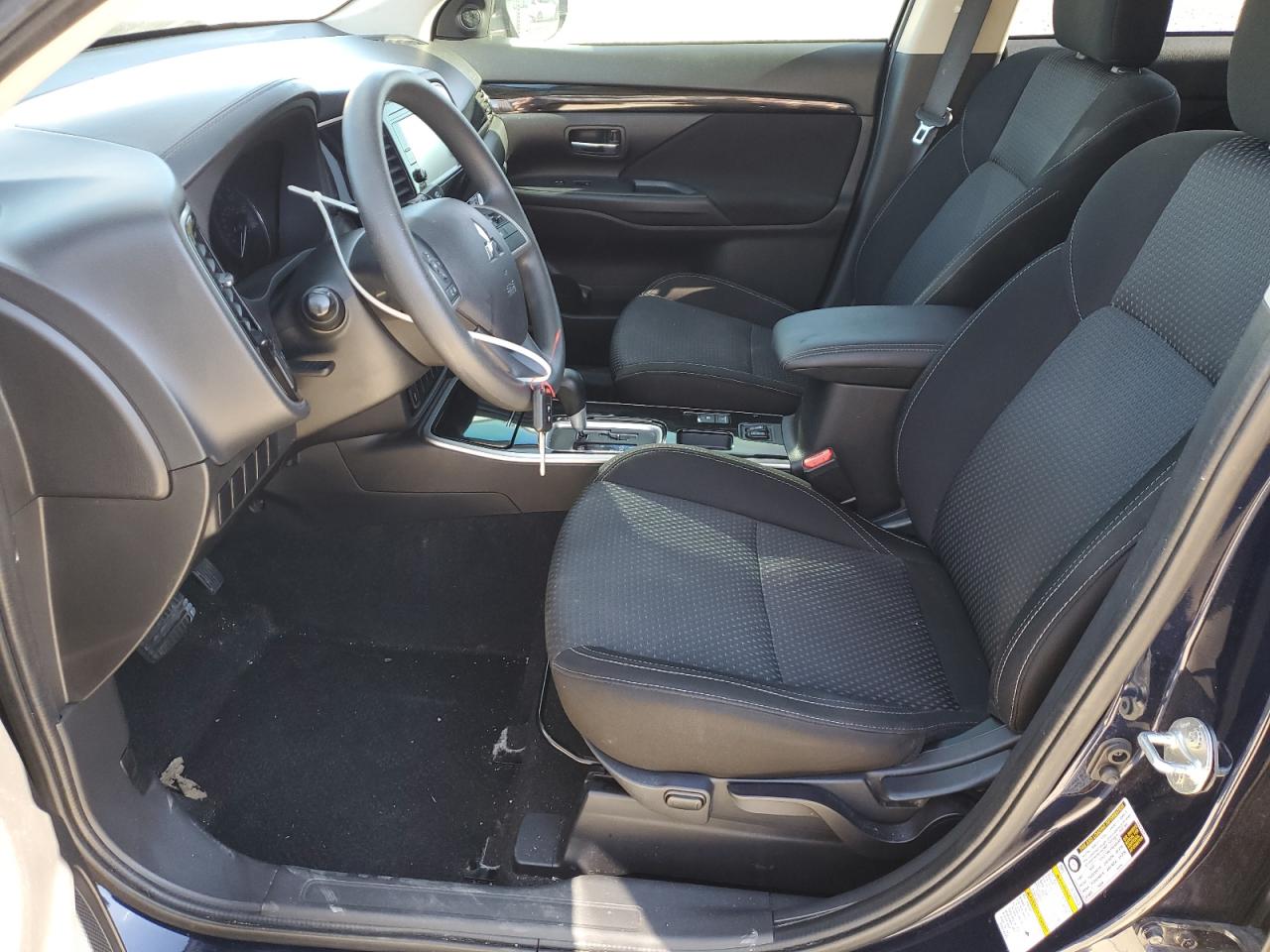 MITSUBISHI OUTLANDER ES