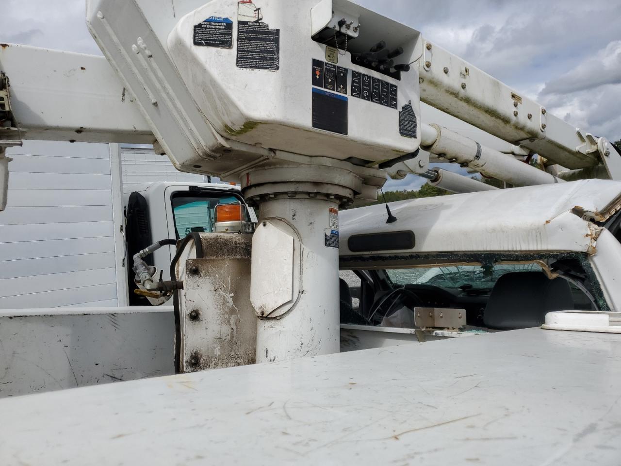 FORD F-550 SUPER DUTY