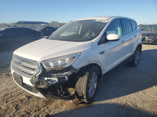 Global Auto Auctions: 2017 FORD ESCAPE SE