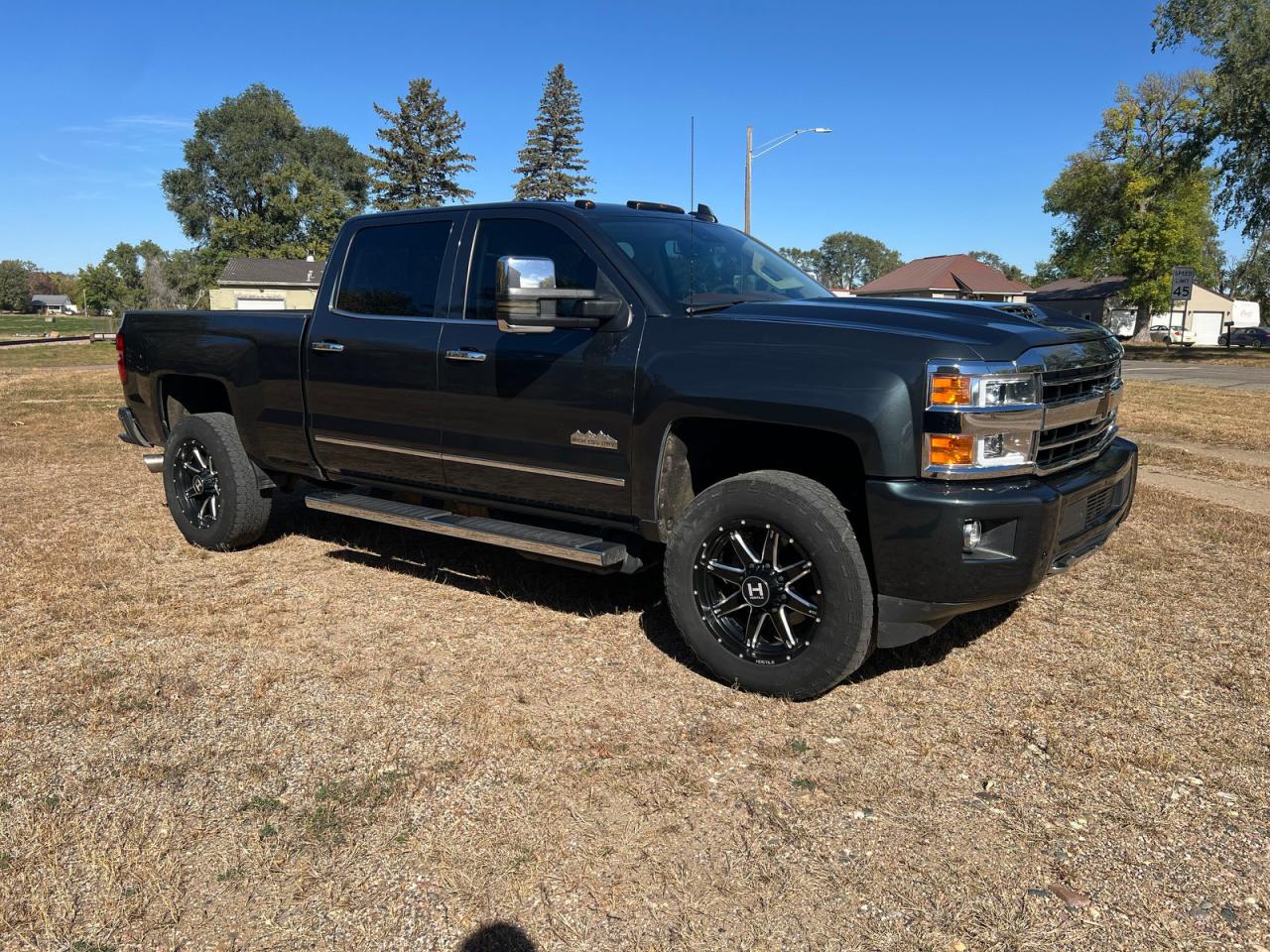 CHEVROLET SILVERADO K2500 HIGH COUNTRY