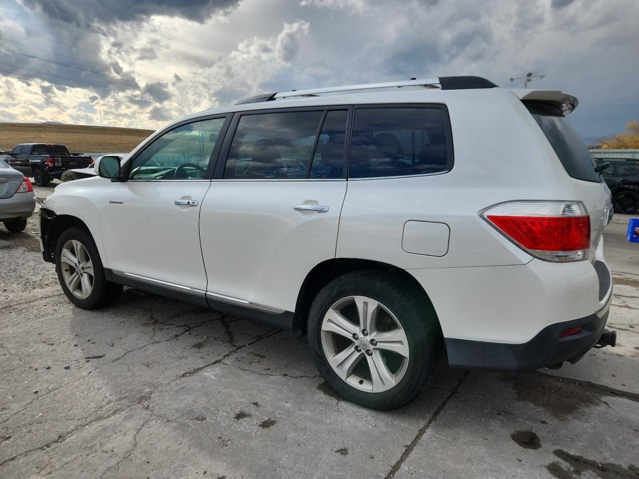 TOYOTA HIGHLANDER LIMITED