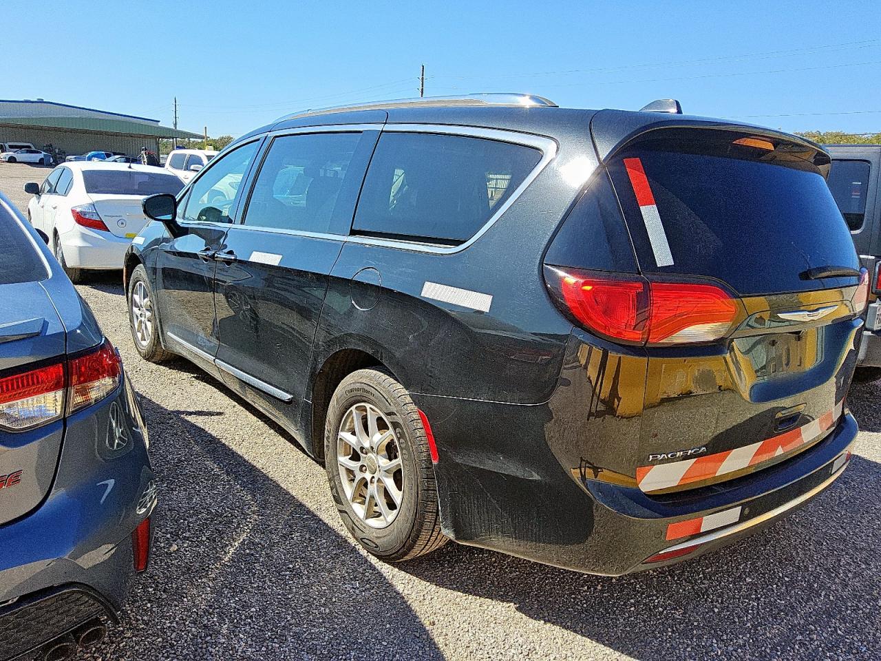 CHRYSLER PACIFICA TOURING L