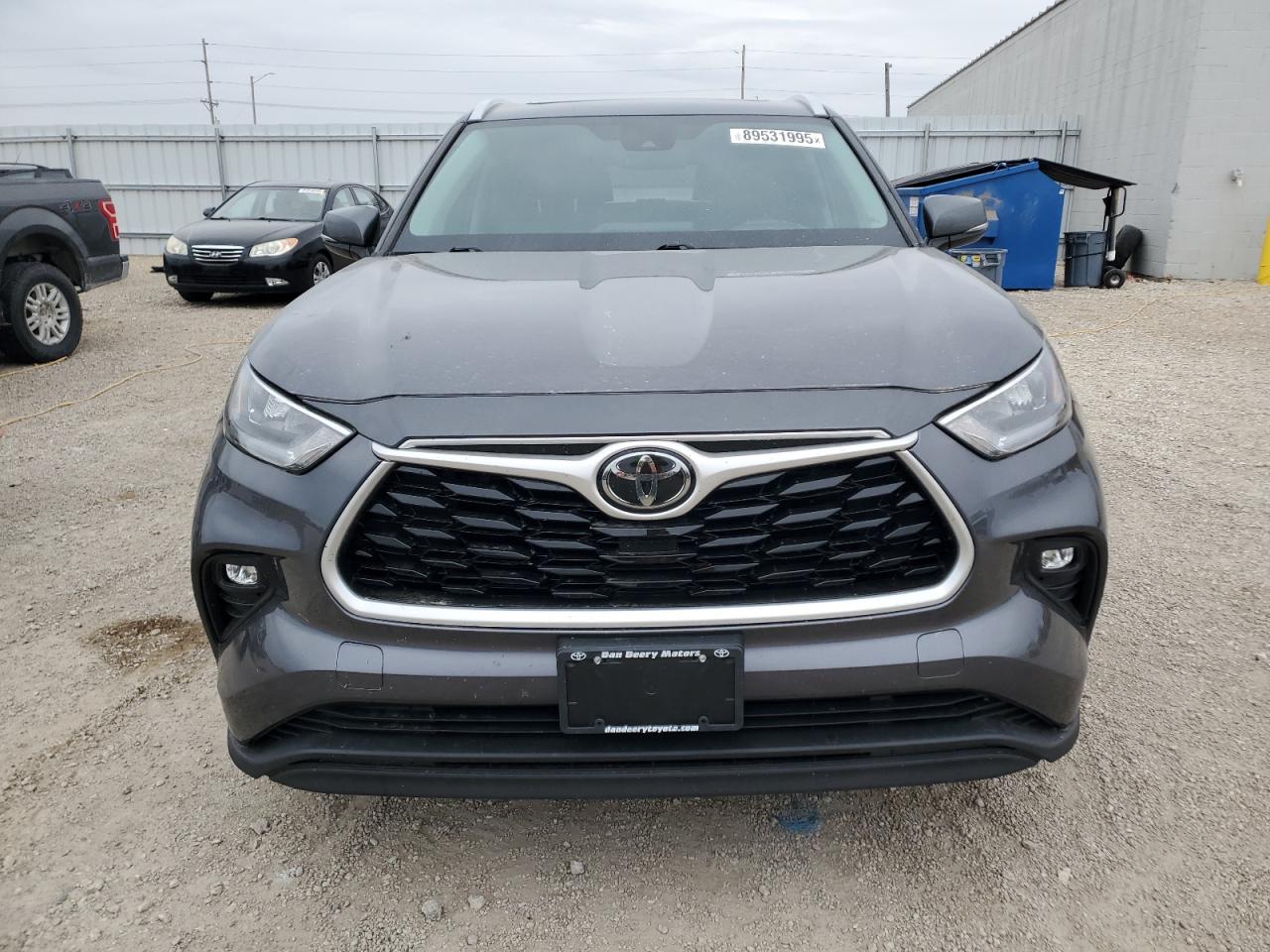 TOYOTA HIGHLANDER XLE