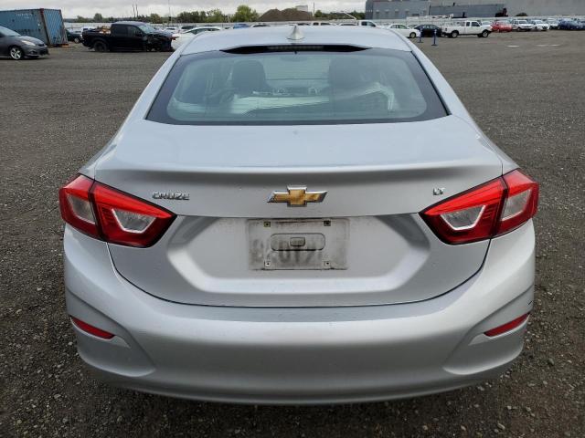 2018 CHEVROLET CRUZE LT 1G1BE5SM1J7242983