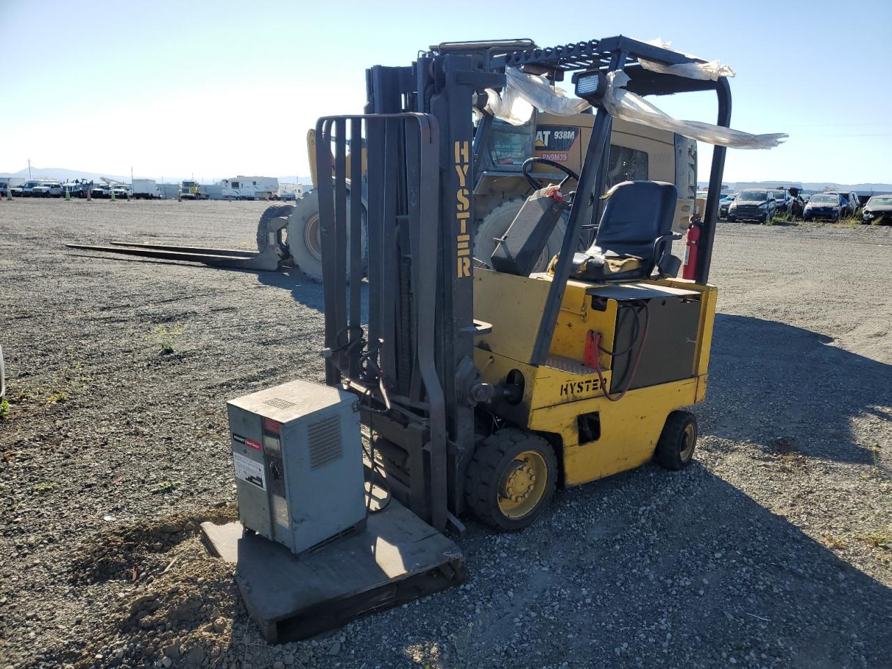 Lot #3262506771 1985 HYSTER UNKNOWN