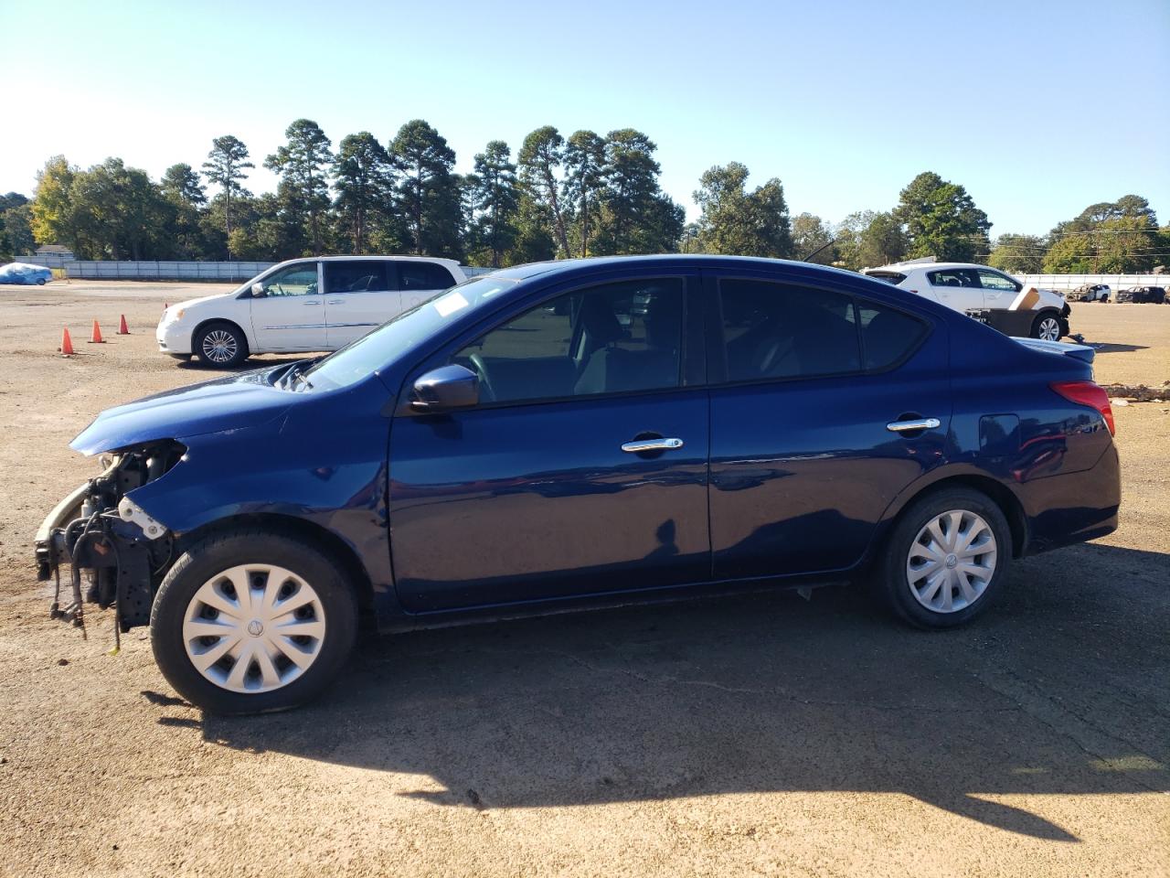 NISSAN VERSA S
