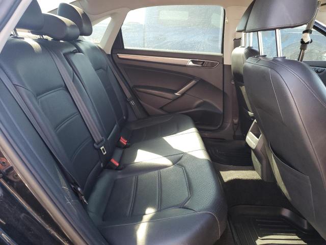 2017 VOLKSWAGEN PASSAT R-L - 1VWDT7A39HC070209