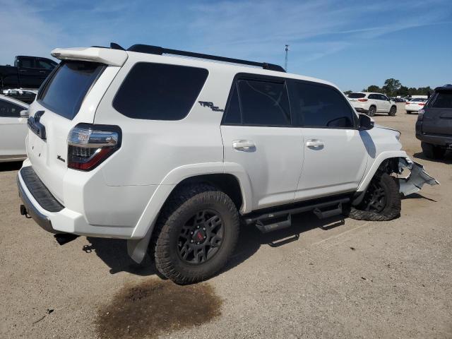 2021 TOYOTA 4RUNNER SR - JTERU5JR8M5923434