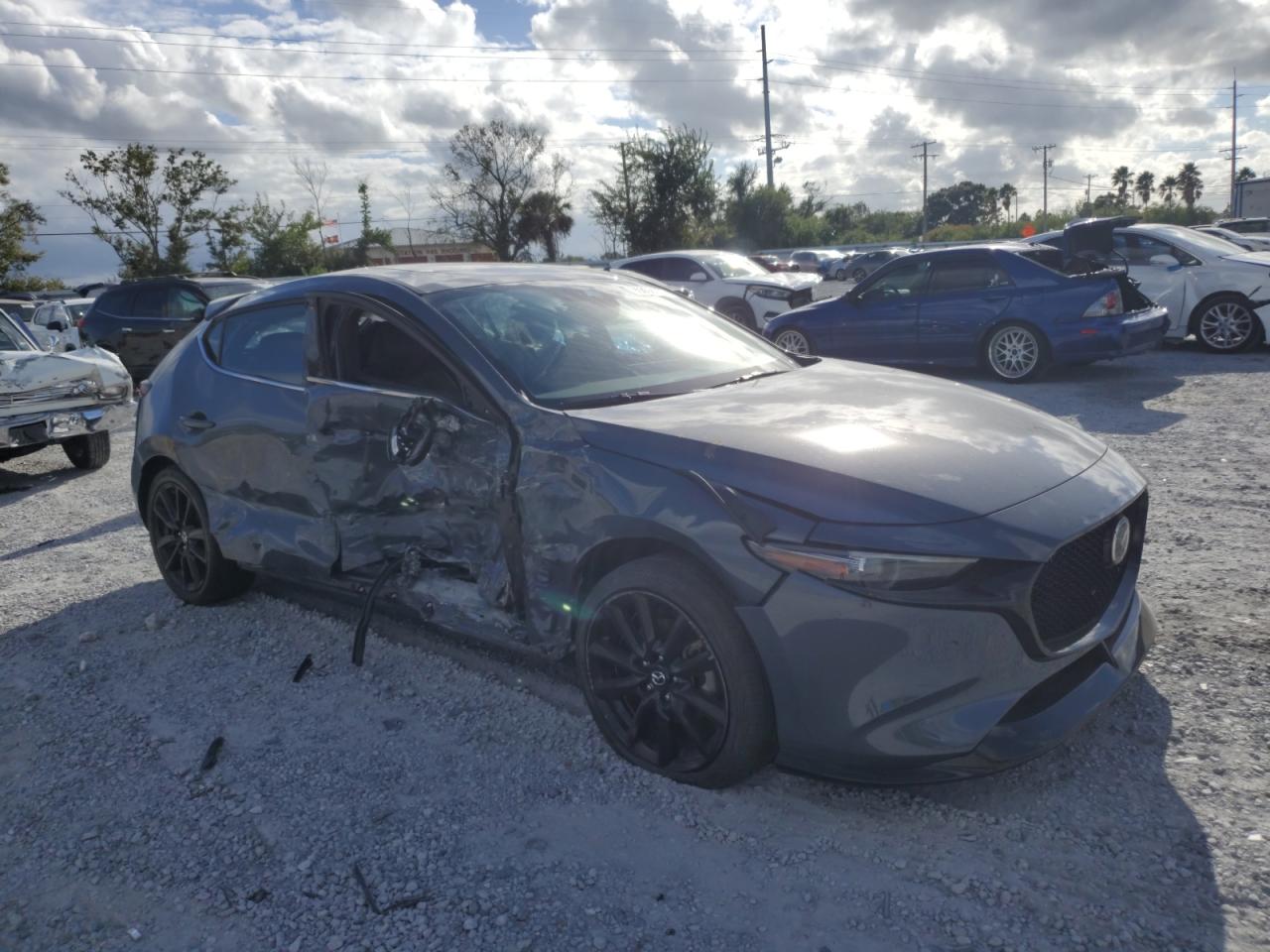 MAZDA 3 PREMIUM PLUS