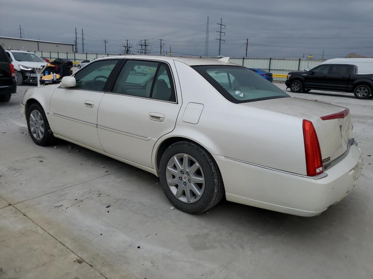 CADILLAC DTS PREMIUM COLLECTION