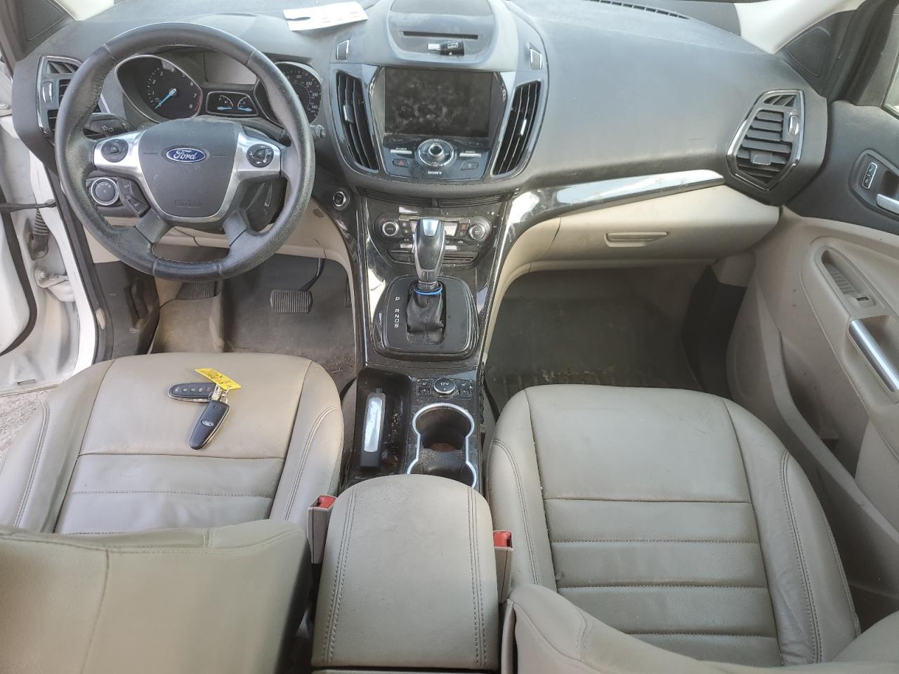 FORD ESCAPE TITANIUM