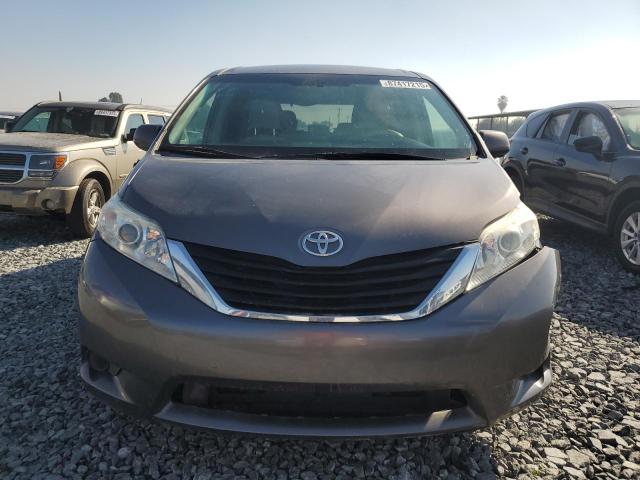 2014 TOYOTA SIENNA LE - 5TDKK3DC5ES456637