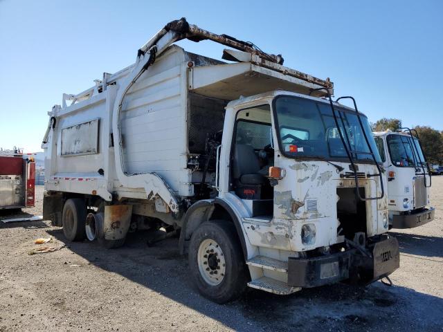 Global Auto Auctions: 2005 AUTOCAR XPEDITOR W