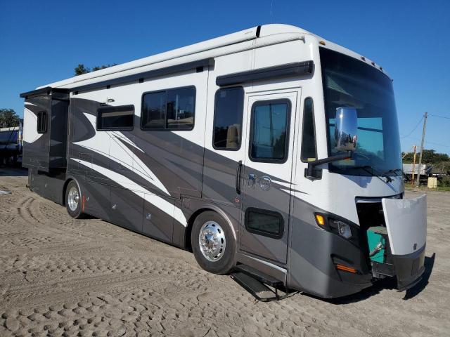 FREIGHTLINER CHASSIS XC