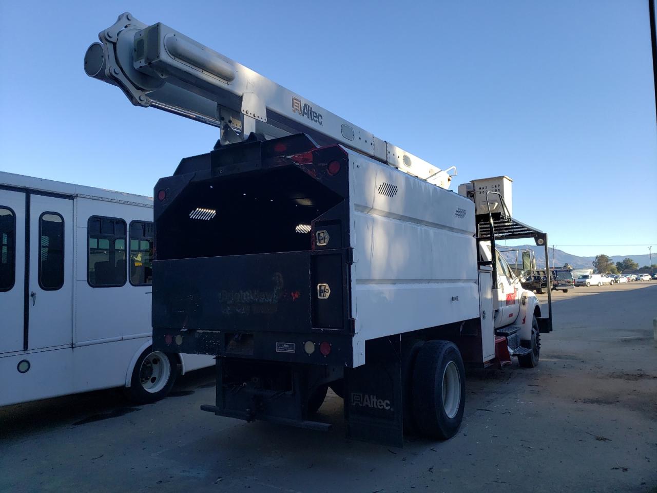 FORD F-750 SUPER DUTY