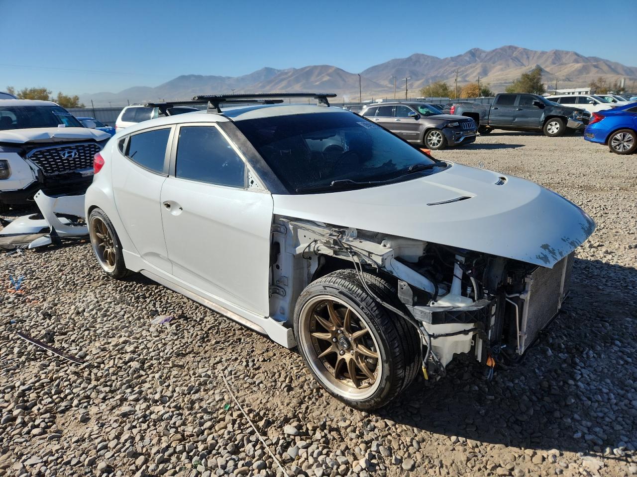 HYUNDAI VELOSTER TURBO