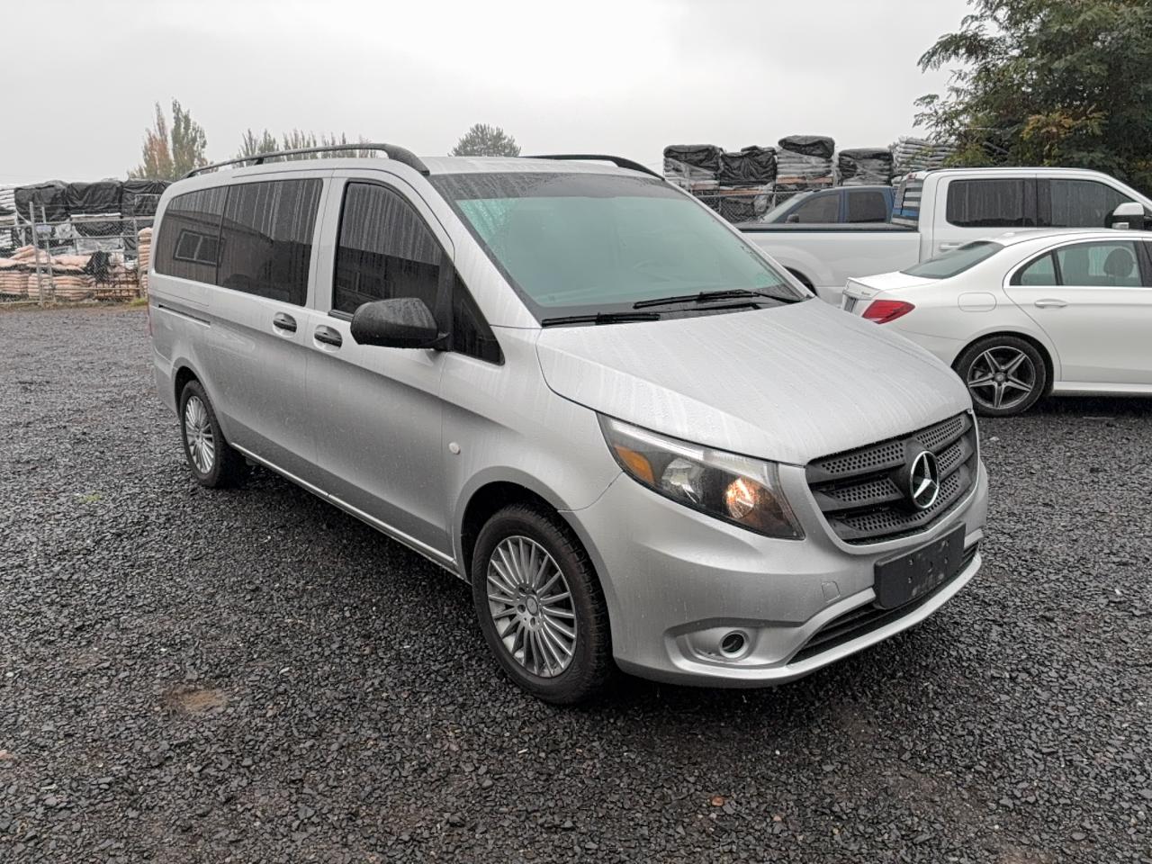 MERCEDES-BENZ METRIS