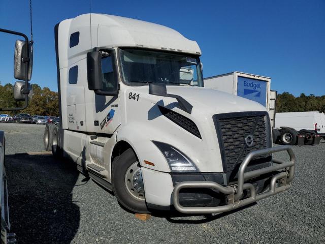 Global Auto Auctions: 2025 VOLVO VN VNL