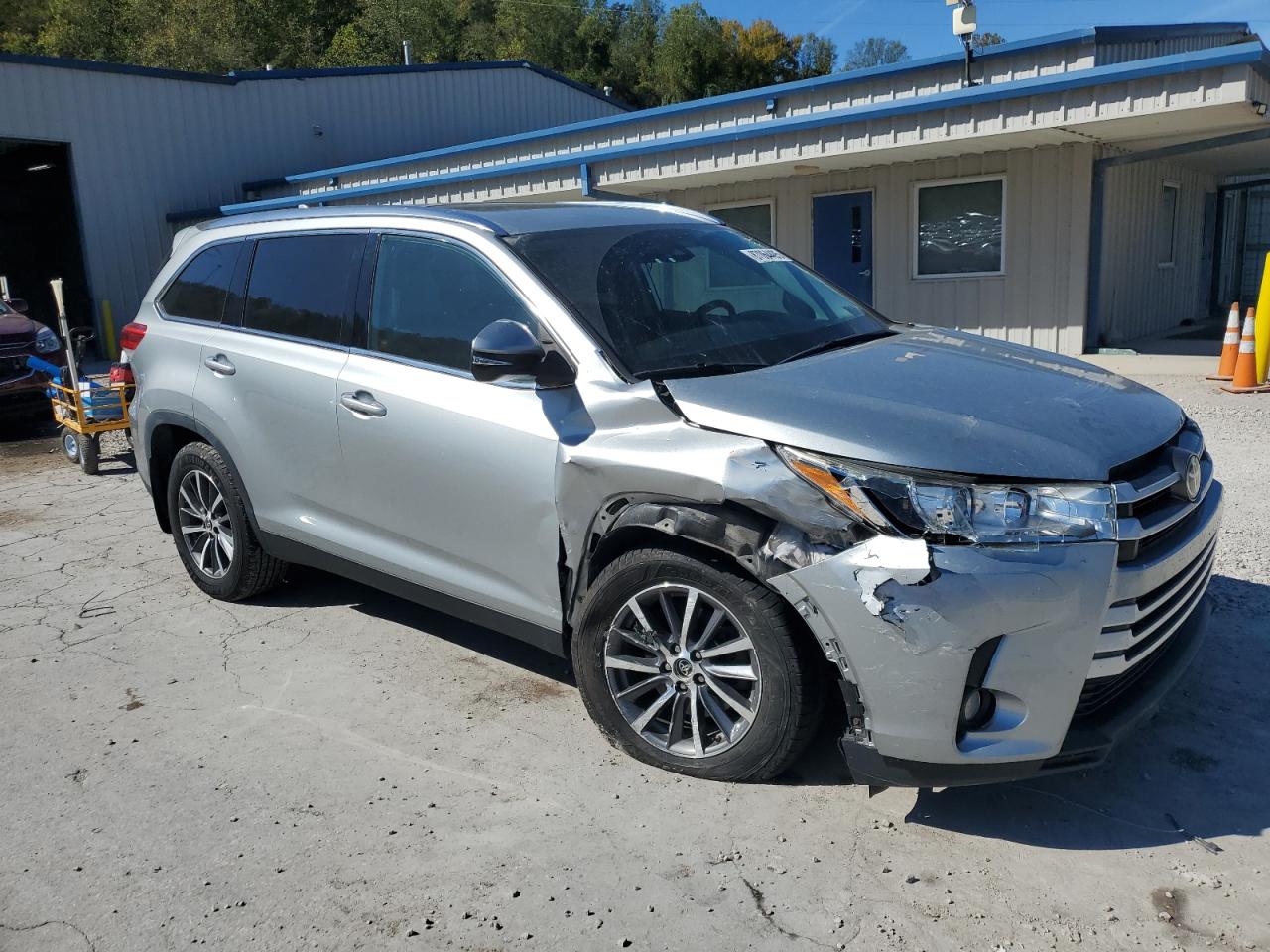 TOYOTA HIGHLANDER SE