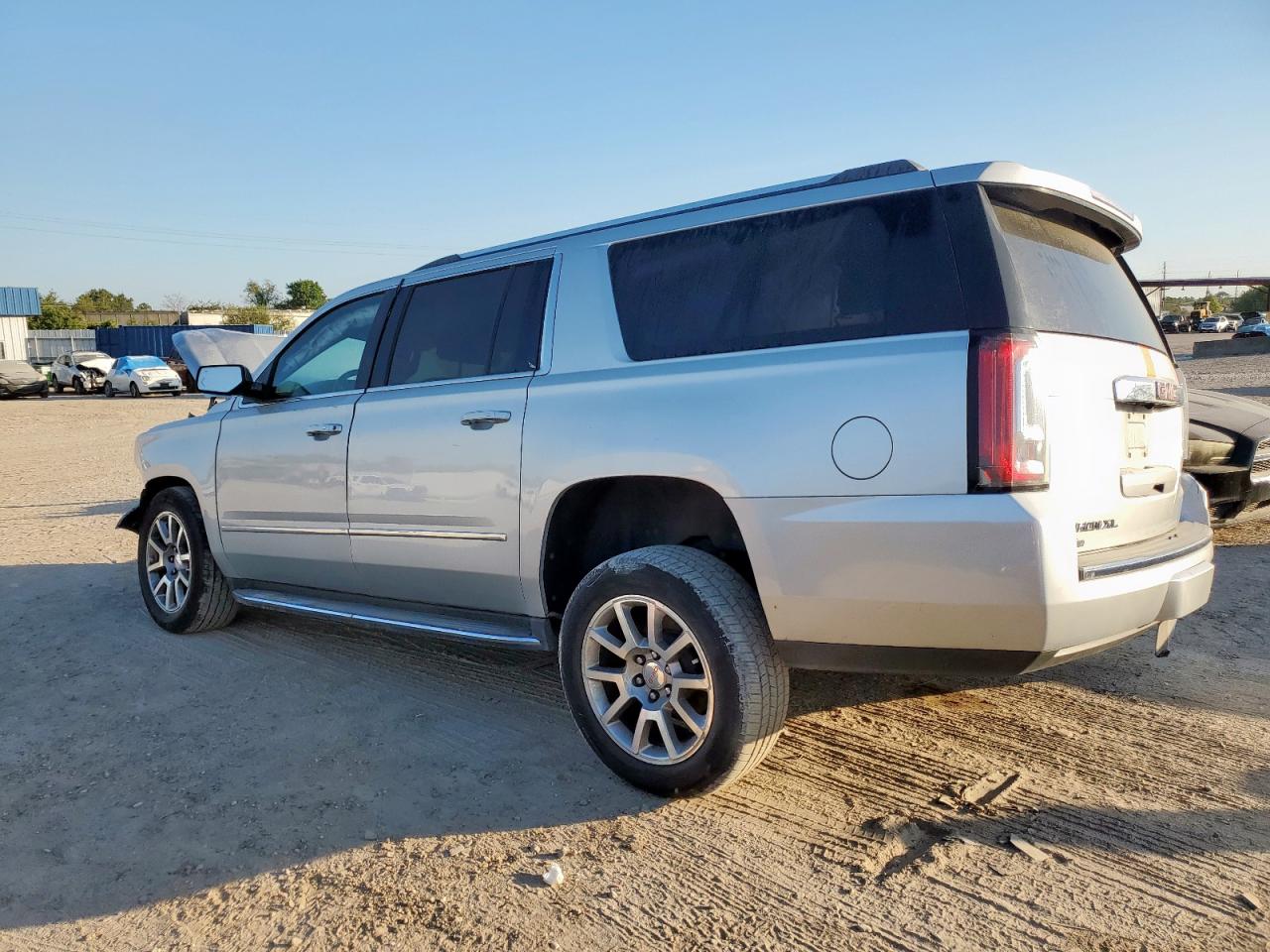 GMC YUKON DENALI