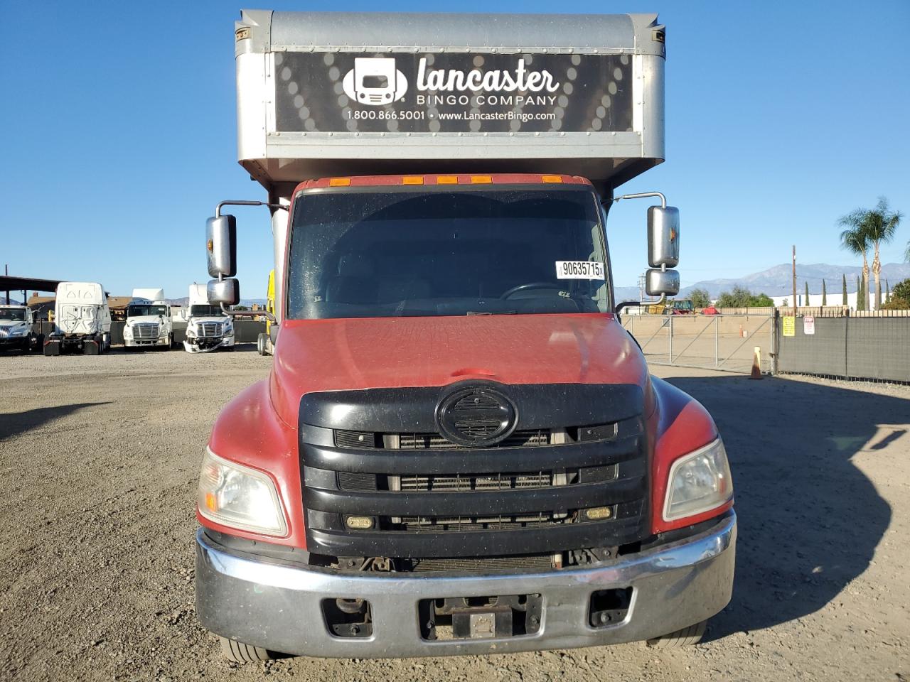 Lot #3316700545 2011 HINO 258/268