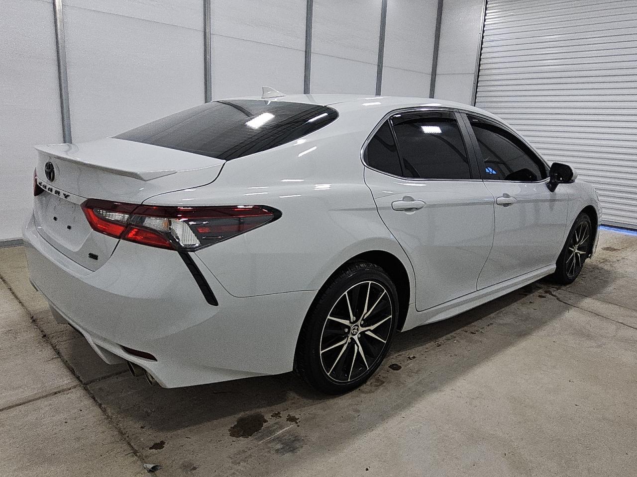 TOYOTA CAMRY SE NIGHT SHADE