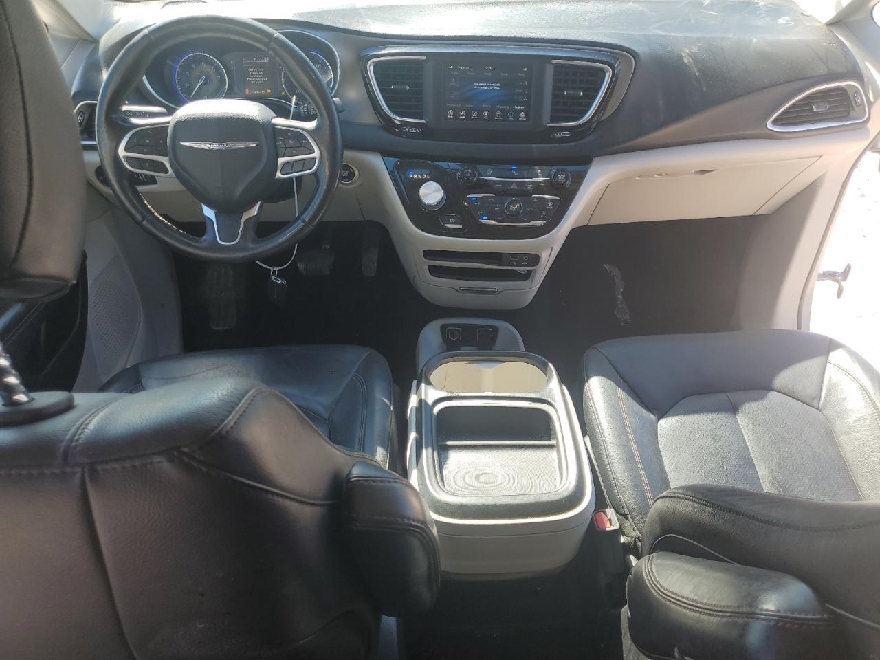 CHRYSLER PACIFICA TOURING L