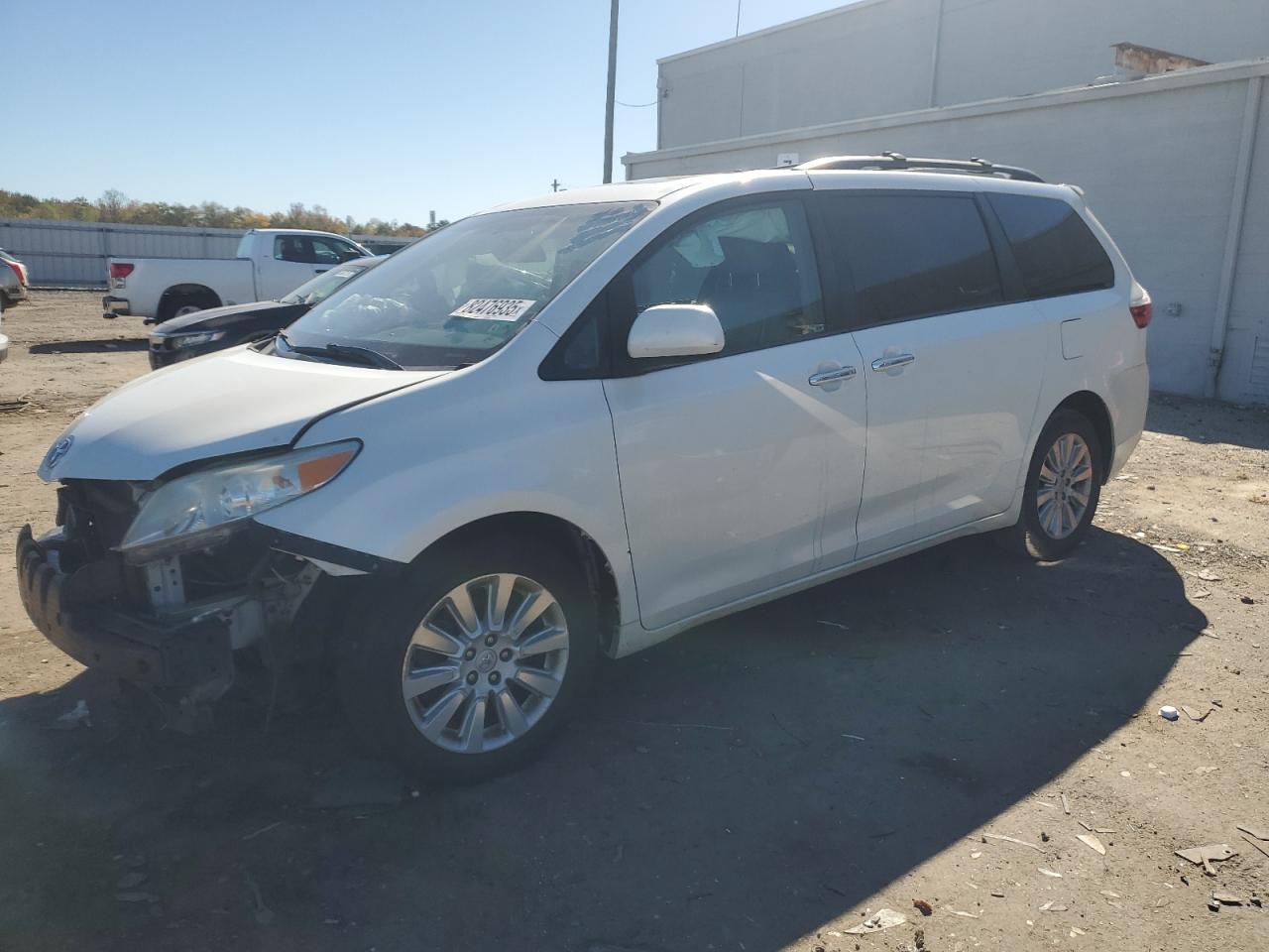 TOYOTA SIENNA XLE