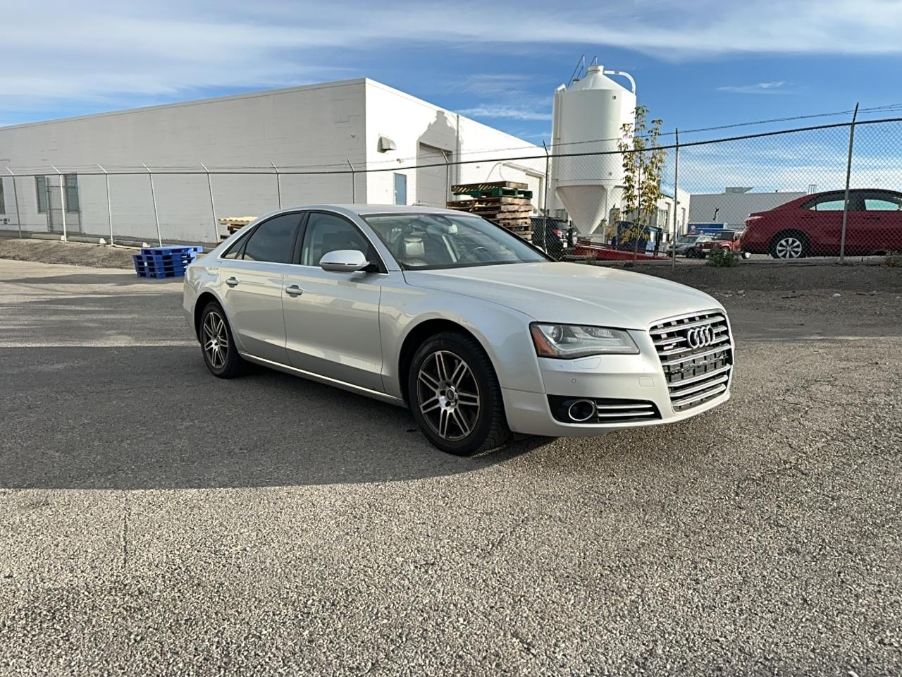 AUDI A8 QUATTRO
