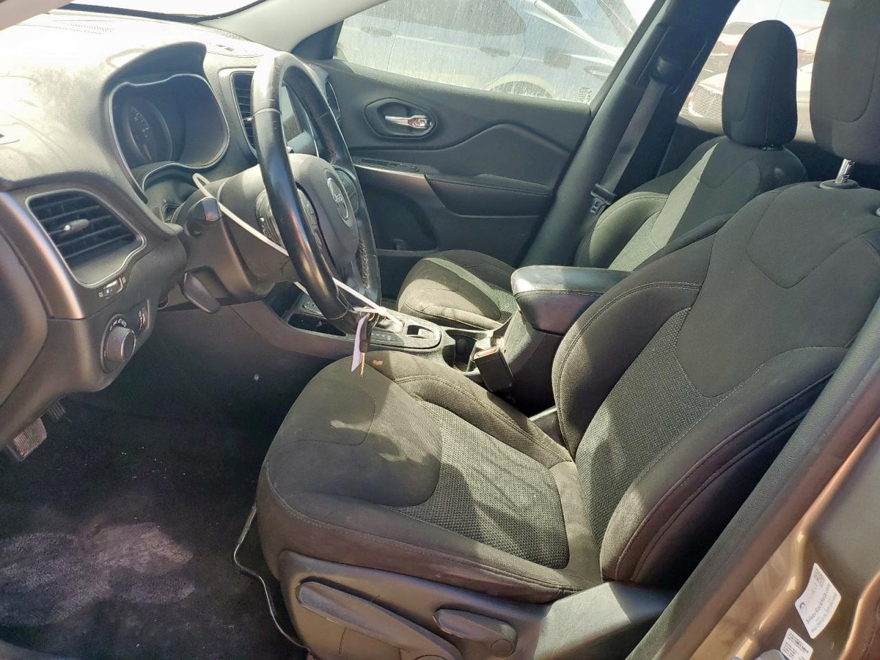 JEEP GRAND CHEROKEE LATITUDE