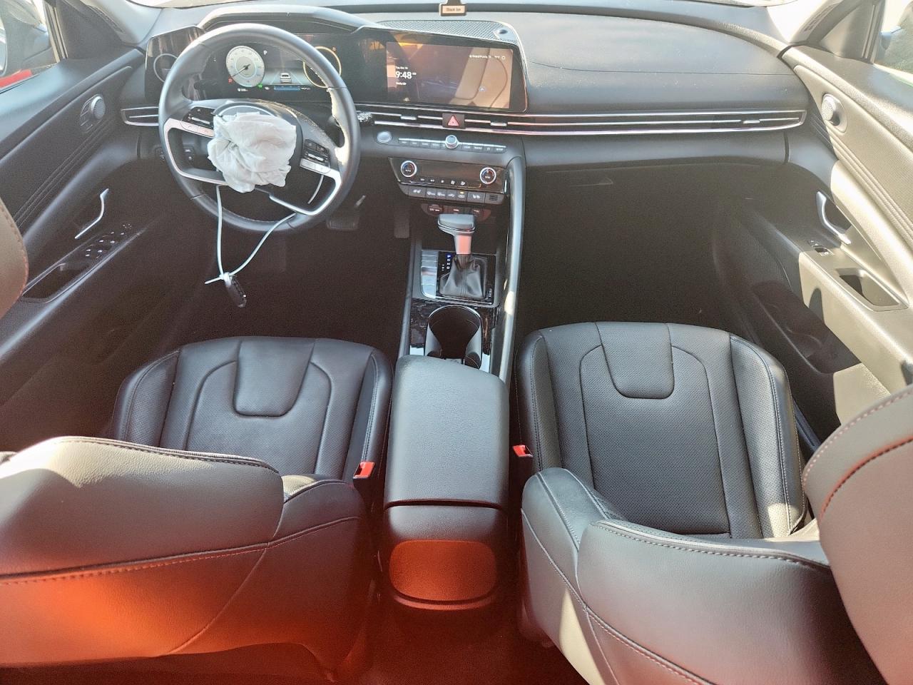 HYUNDAI ELANTRA LIMITED