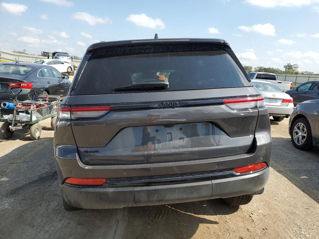 JEEP GRAND CHEROKEE LAREDO