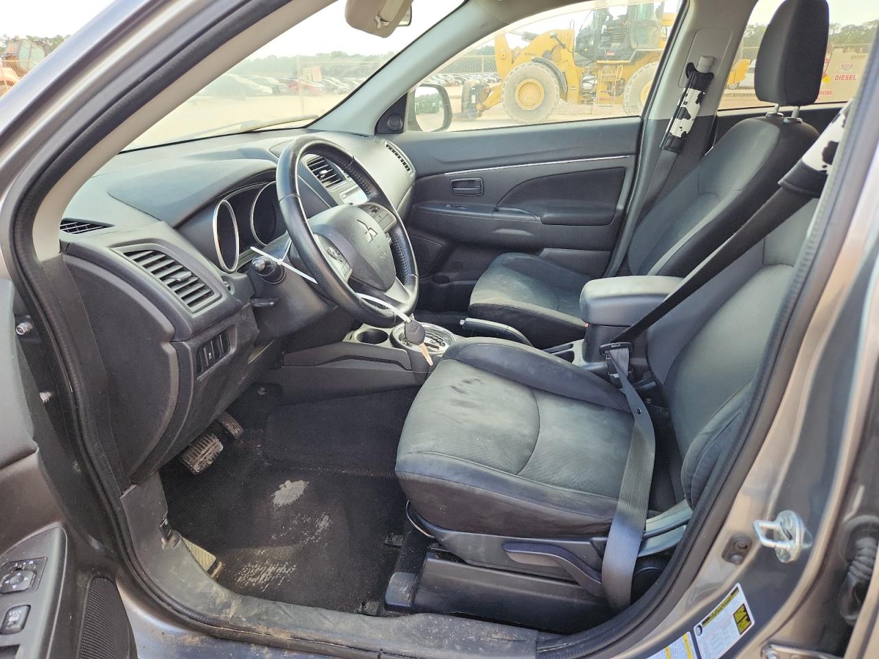 MITSUBISHI OUTLANDER ES