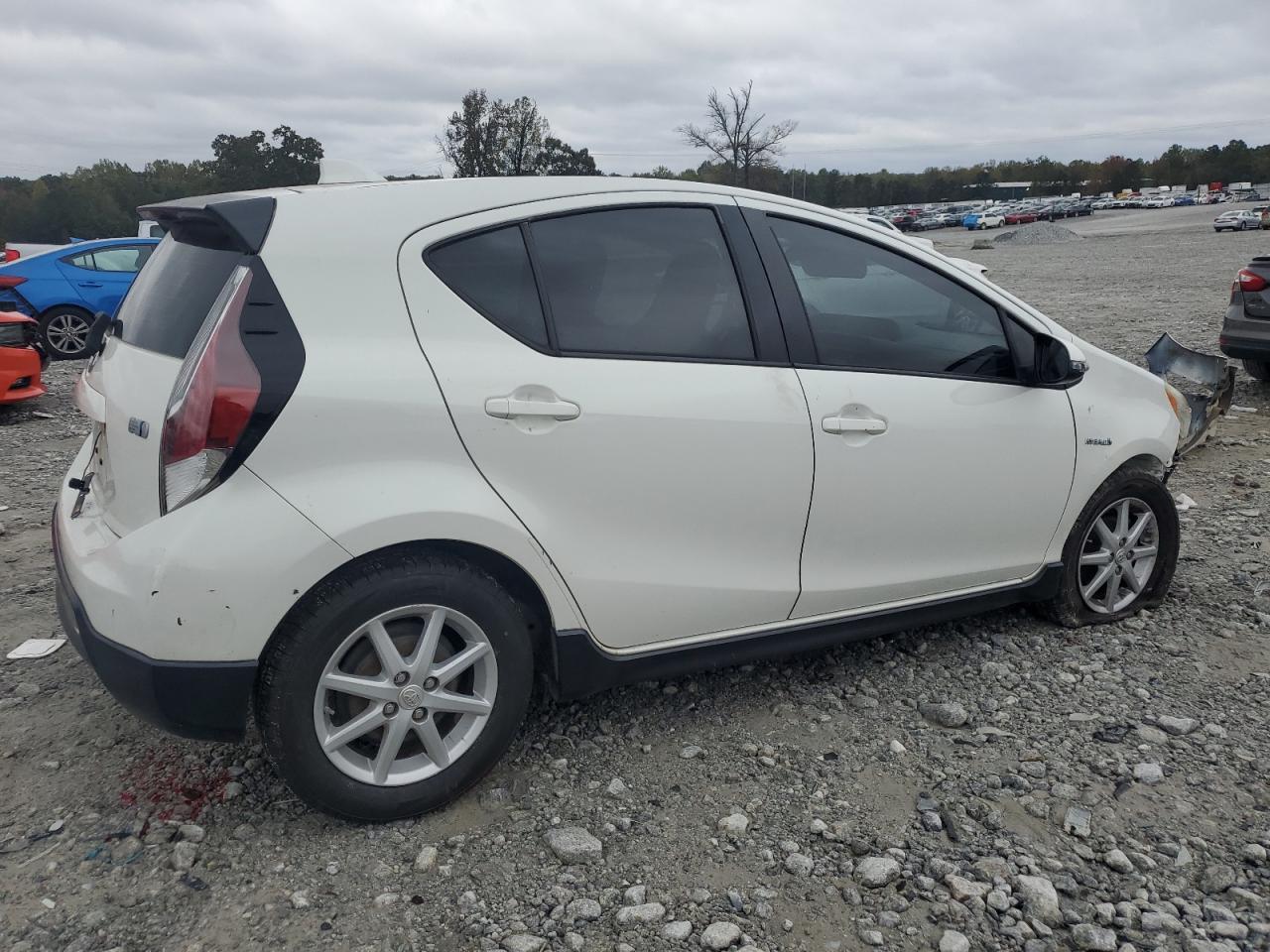 TOYOTA PRIUS C
