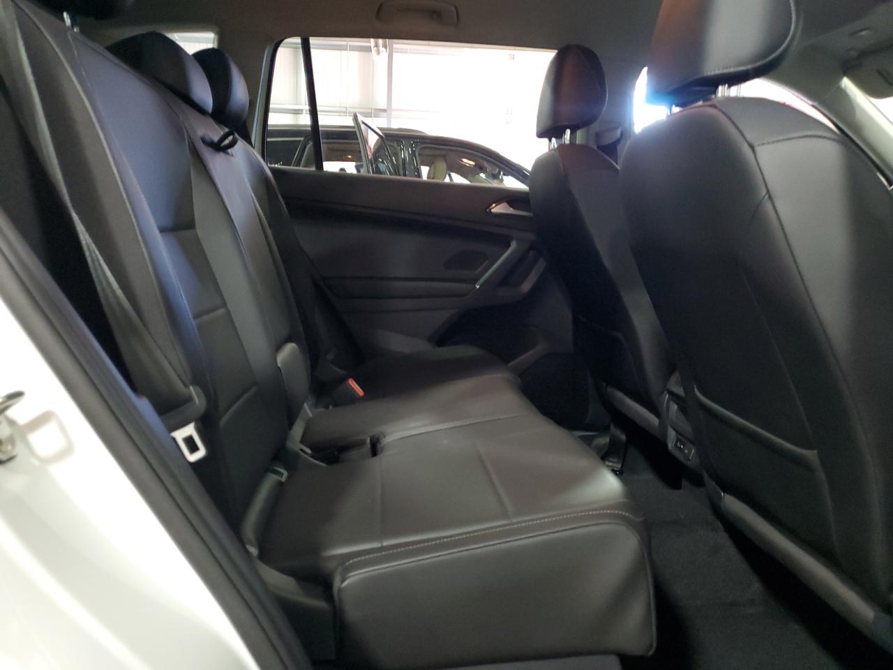 VOLKSWAGEN TIGUAN SE