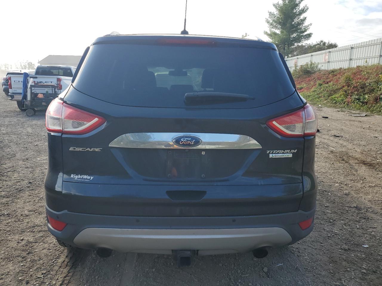 FORD ESCAPE TITANIUM