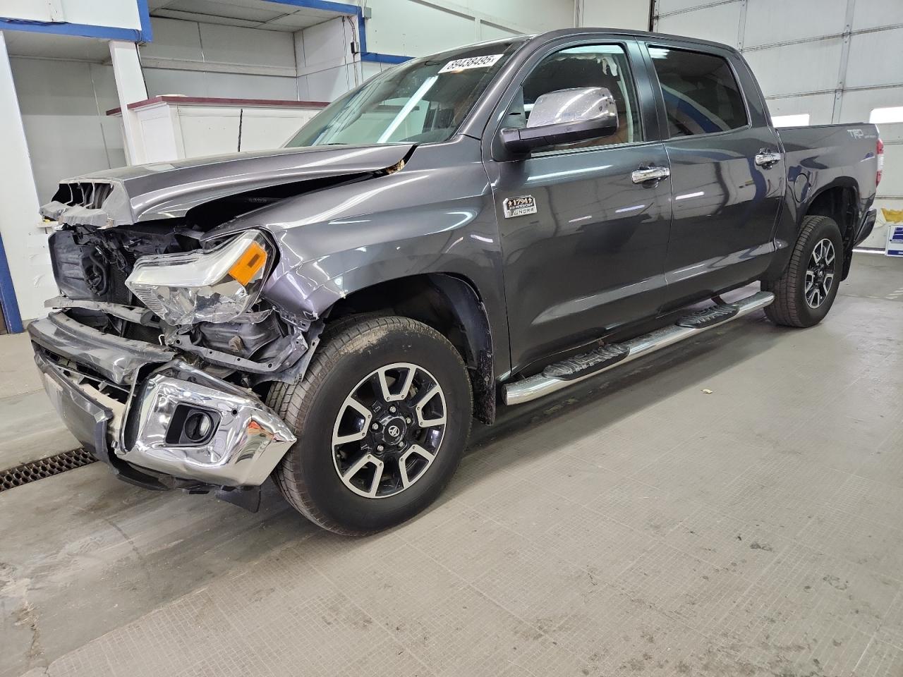 TOYOTA TUNDRA CREWMAX 1794