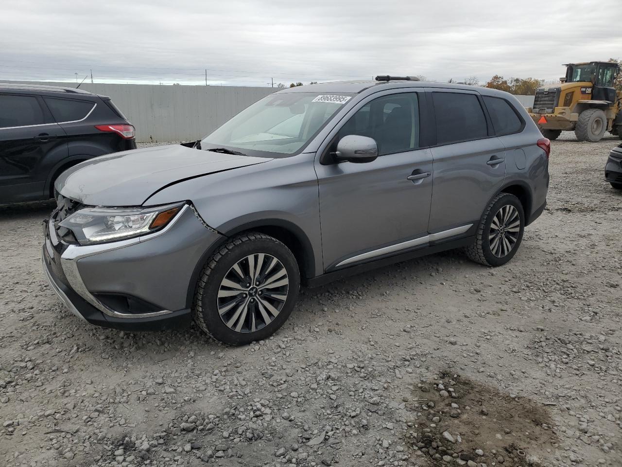 MITSUBISHI OUTLANDER SE