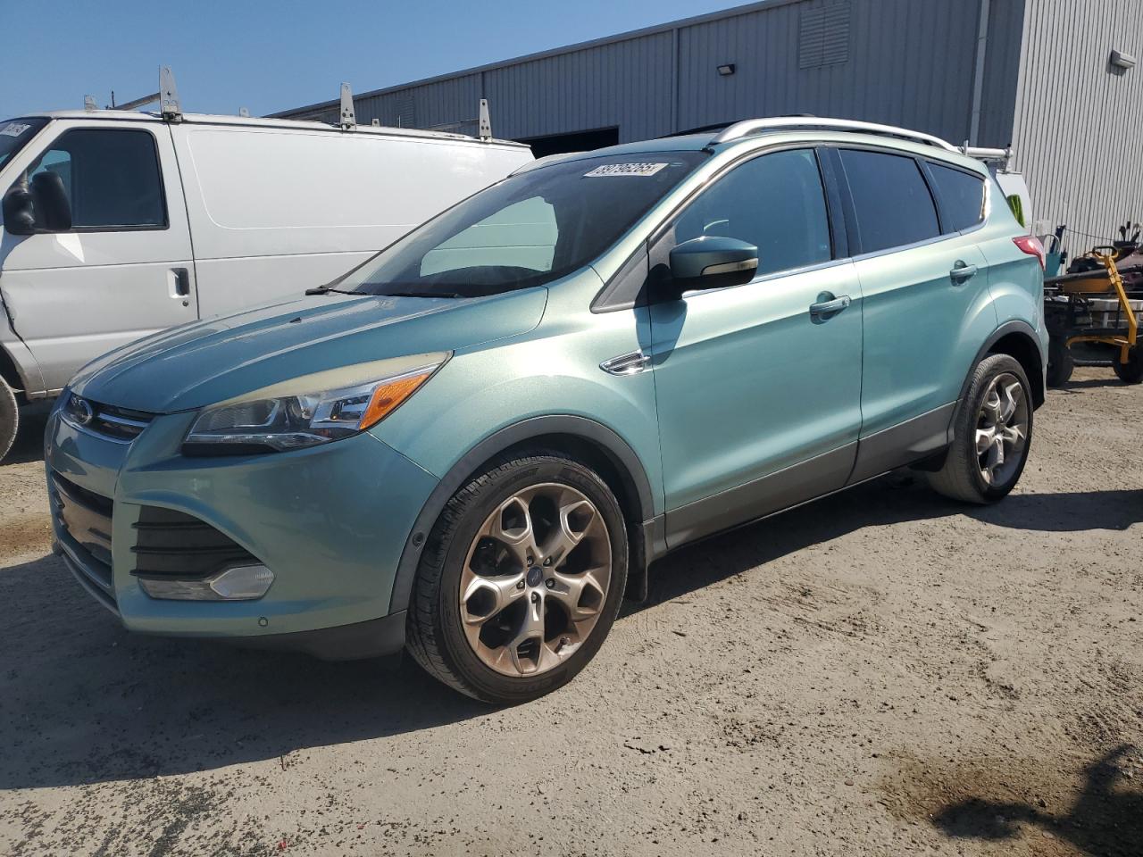 FORD ESCAPE TITANIUM