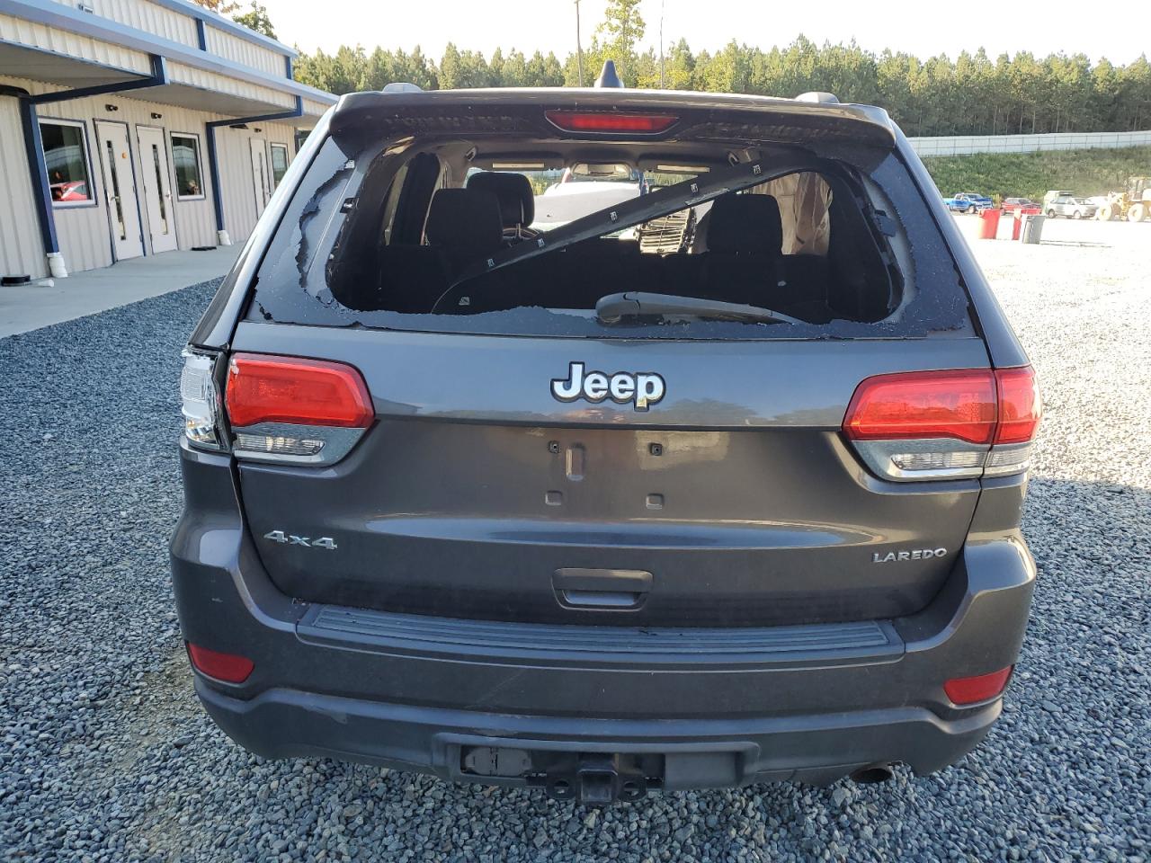 JEEP GRAND CHEROKEE LAREDO
