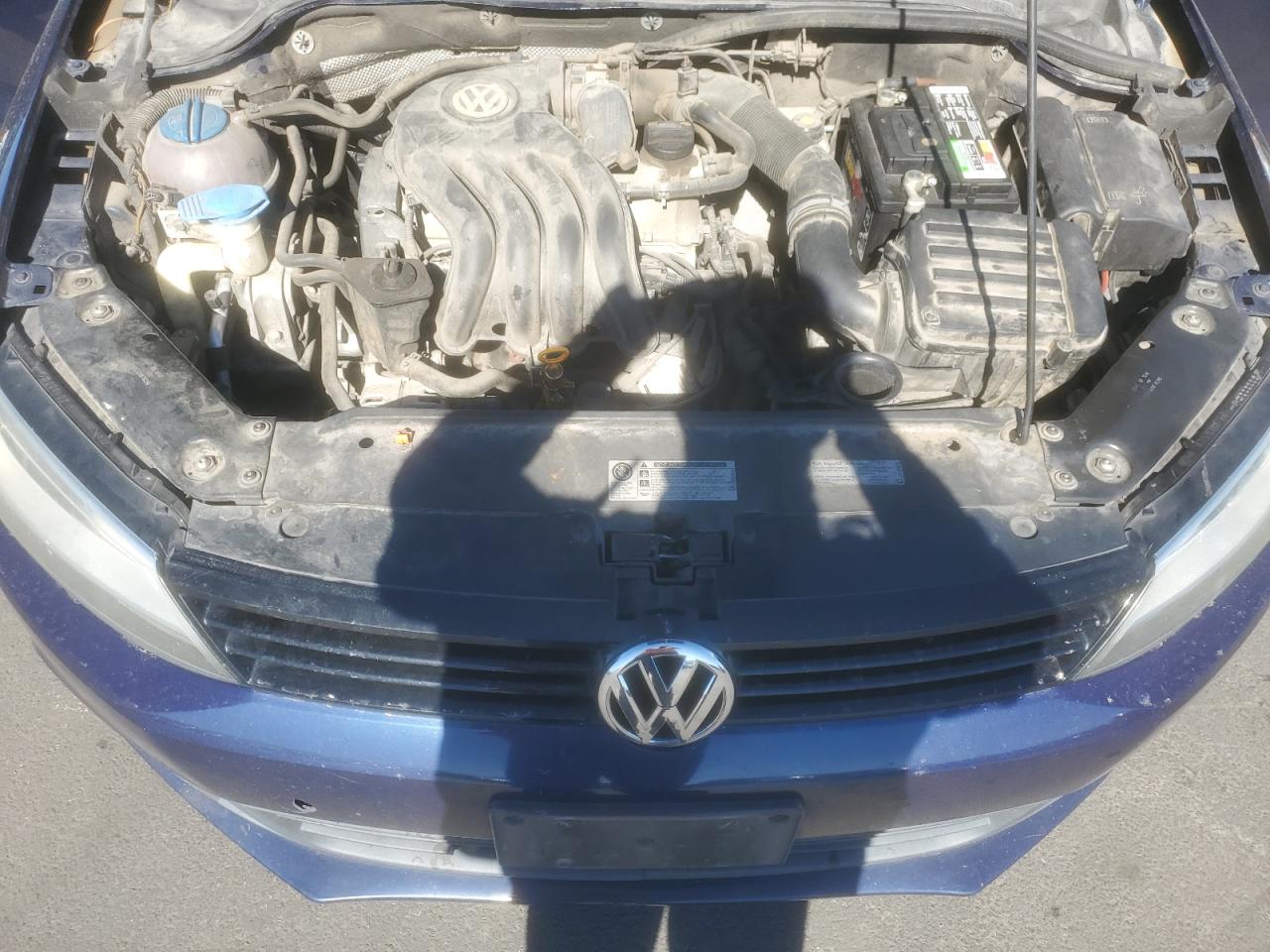 VOLKSWAGEN JETTA BASE
