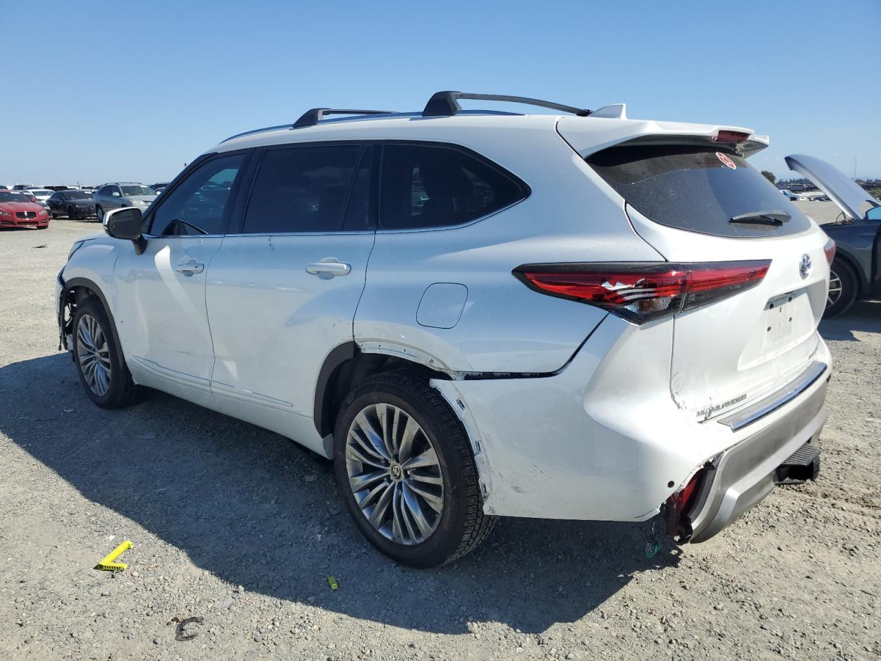 TOYOTA HIGHLANDER HYBRID PLATINUM